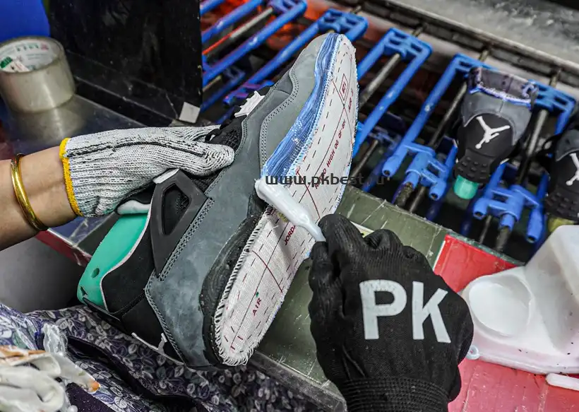 PK GOD Air Jordan 4 Retro Fear RETAIL MATERIALS READY TO SHIP