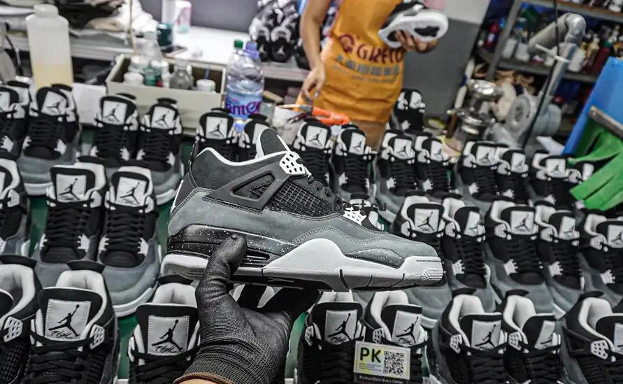 PK GOD Air Jordan 4 Retro Fear RETAIL MATERIALS READY TO SHIP