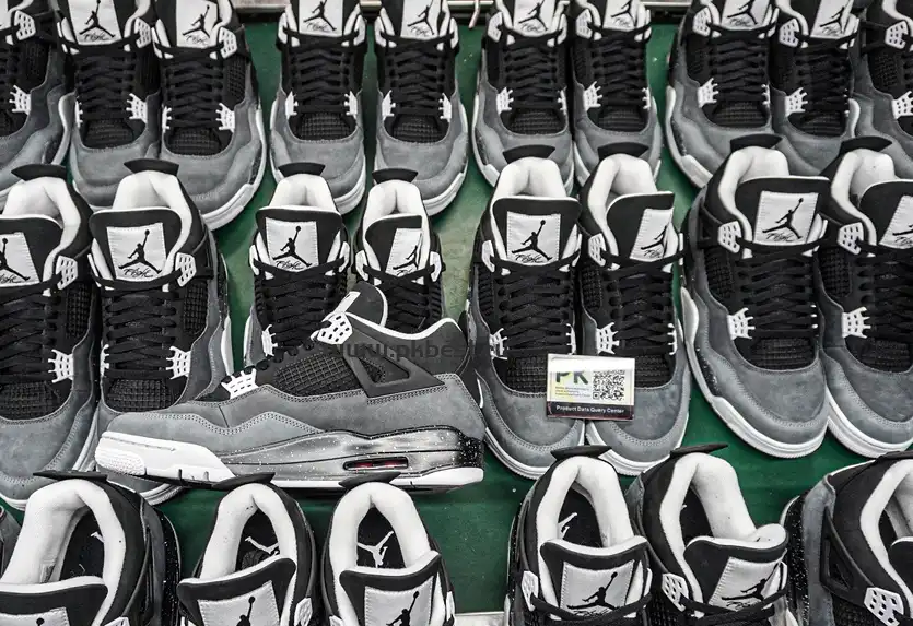 PK GOD Air Jordan 4 Retro Fear RETAIL MATERIALS READY TO SHIP