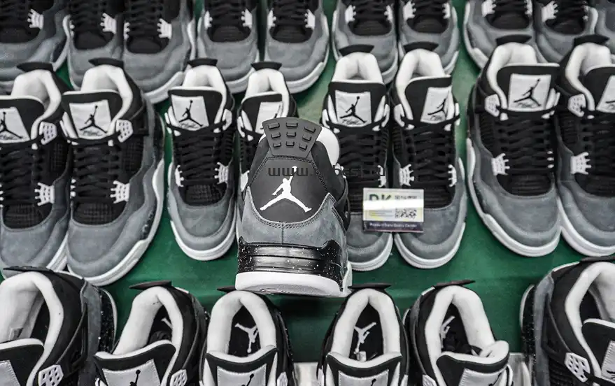 PK GOD Air Jordan 4 Retro Fear RETAIL MATERIALS READY TO SHIP