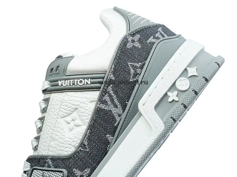 PK GOD  LOUIS VUITTON Trainer off-white RETAIL MATERIALS READY TO SHIP