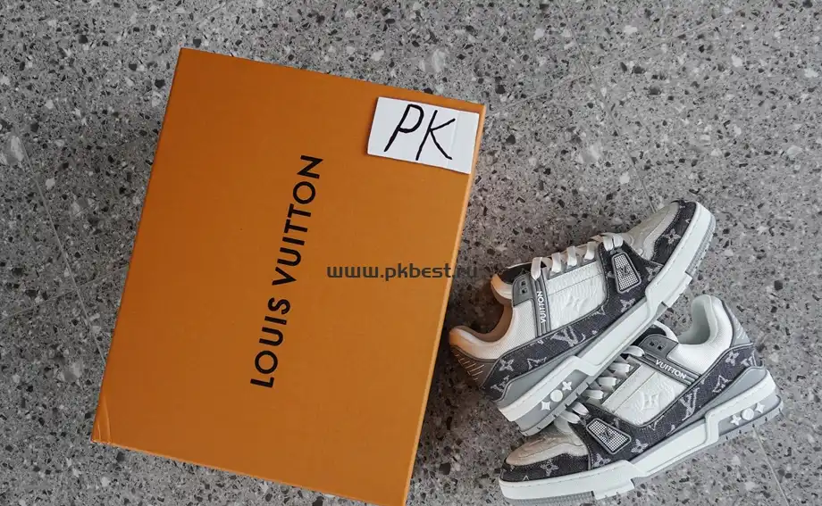 PK GOD  LOUIS VUITTON Trainer off-white RETAIL MATERIALS READY TO SHIP