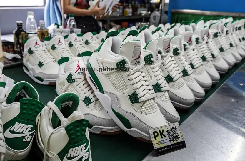 PK GOD Air Jordan Nike SB x Air Jordan 4 Retro SP ‘Pine Green’ RETAIL MATERIALS READY TO SHIP