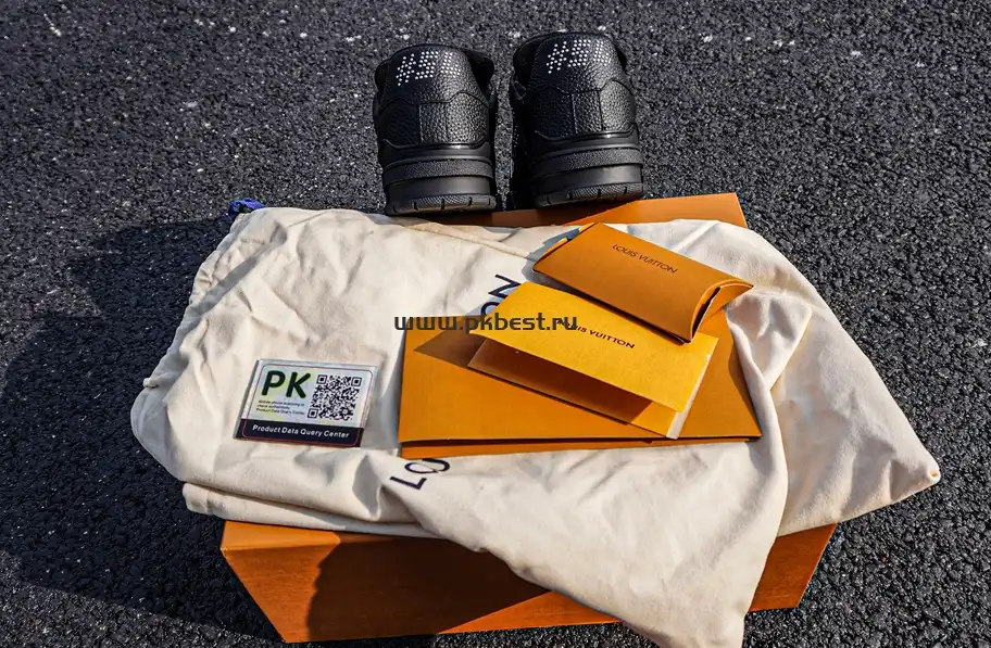 PK GOD LOUIS VUITTON Trainer black RETAIL MATERIALS READY TO SHIP