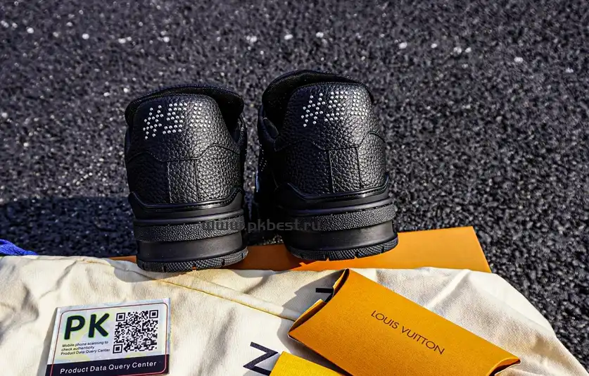 PK GOD LOUIS VUITTON Trainer black RETAIL MATERIALS READY TO SHIP