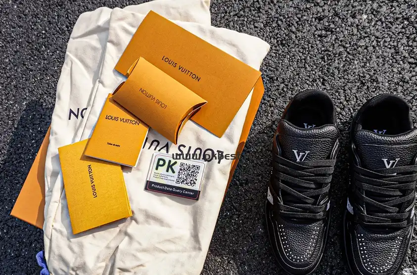 PK GOD LOUIS VUITTON Trainer black RETAIL MATERIALS READY TO SHIP