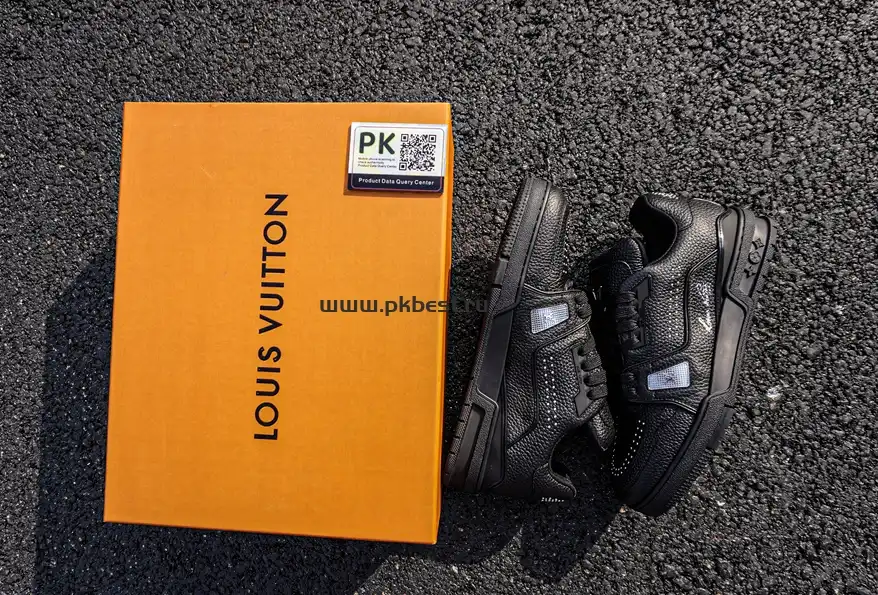 PK GOD LOUIS VUITTON Trainer black RETAIL MATERIALS READY TO SHIP