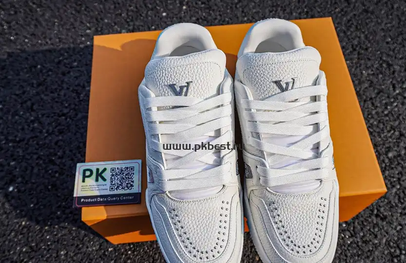 PK GOD LOUIS VUITTON Trainer white RETAIL MATERIALS READY TO SHIP