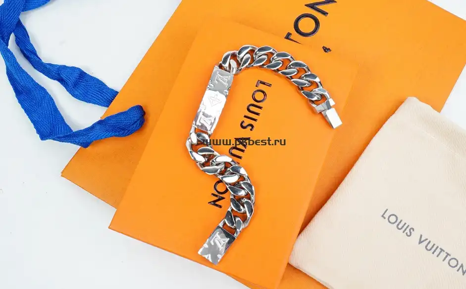 LOUIS VUITTON  Metal bracelet gift for Buy two pairs of shoes