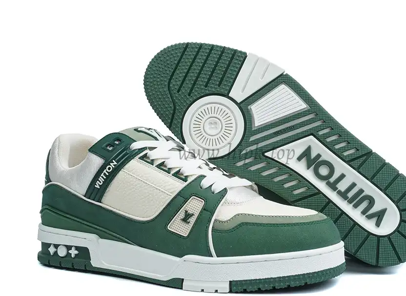 PK god Louis Vuitton LV Trainer Green White retail materials ready to ship