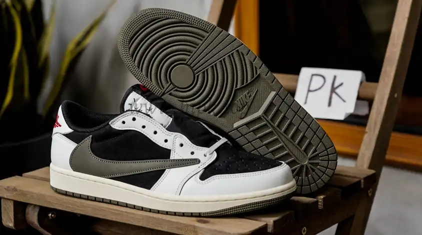 PK 4.0 Jordan 1 Retro Low OG SP Travis Scott 4.0 Olive RETAIL MATERIALS READY TO SHIP