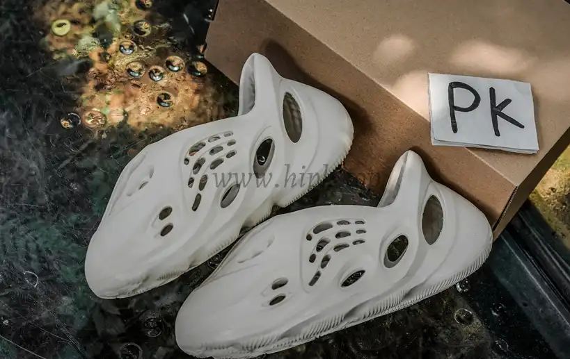 PK GOD adidas Yeezy Foam RNNR Sand RETAIL MATERIALS READY TO SHIP