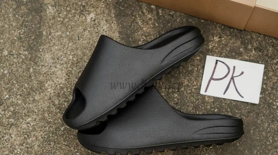 PK GOD adidas Yeezy Slide Onyx RETAIL MATERIALS READY TO SHIP