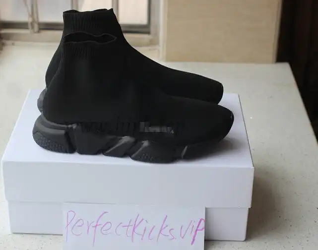 GOD VERSION PARIS SPEED TRAINER Triple black with original materials