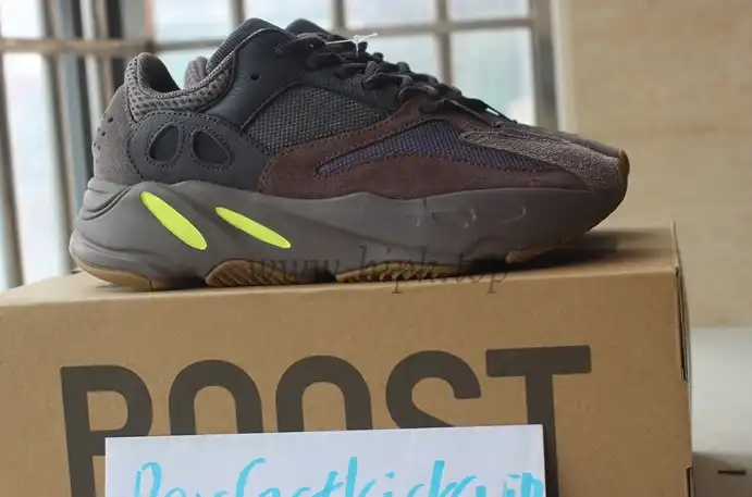 PK GOD YEEZY BOOST 700 MAUVE WITH RETAIL MATERIALS READY