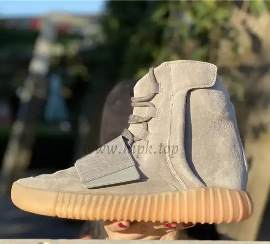 PK God Yeezy 750 Chocolate Brown real suede and shape (real quality)