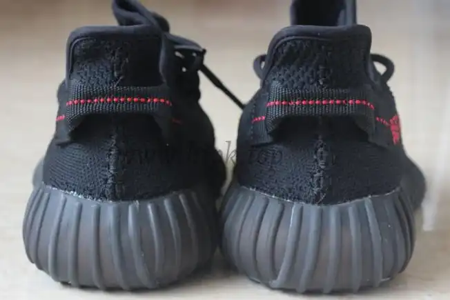 PK GOD YEEZY 350 V2 Bred WITH REAL PREMEKNIT FROM HUAYIYI WHICH OFFER PRIMEKNIT TO ADIDAS DIRECTLY