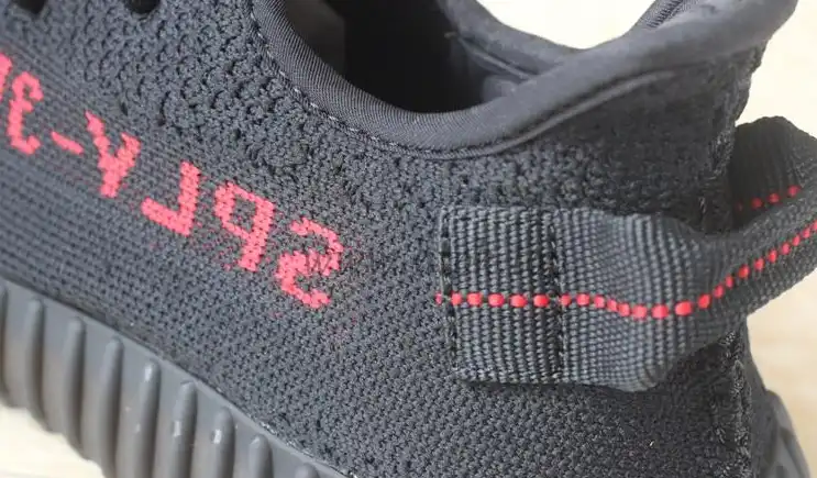 PK GOD YEEZY 350 V2 Bred WITH REAL PREMEKNIT FROM HUAYIYI WHICH OFFER PRIMEKNIT TO ADIDAS DIRECTLY