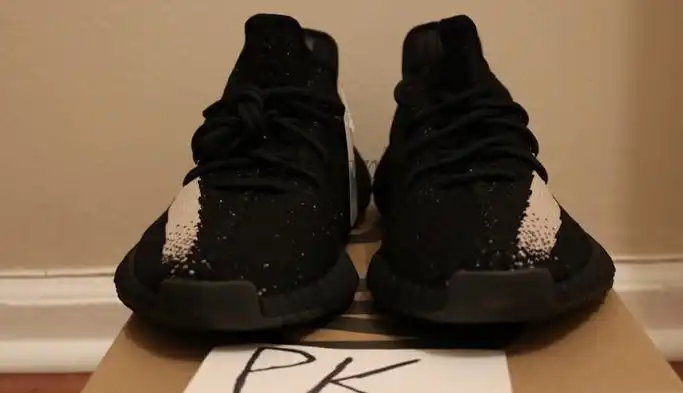 PK GOD YEEZY 350 V2 Oreo WITH REAL PREMEKNIT FROM HUAYIYI WHICH OFFER PRIMEKNIT TO ADIDAS DIRECTLY