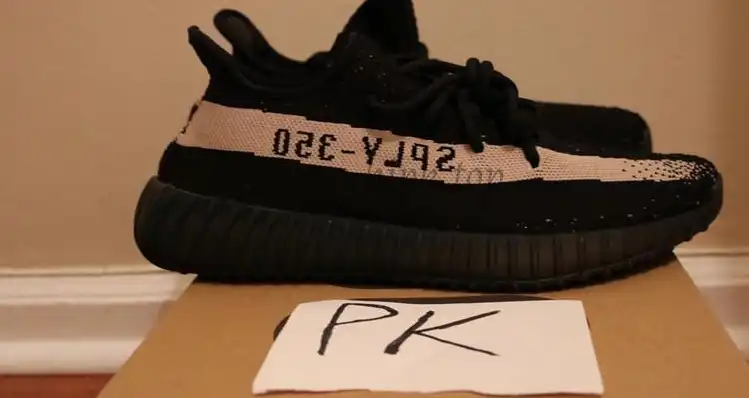 PK GOD YEEZY 350 V2 Oreo WITH REAL PREMEKNIT FROM HUAYIYI WHICH OFFER PRIMEKNIT TO ADIDAS DIRECTLY