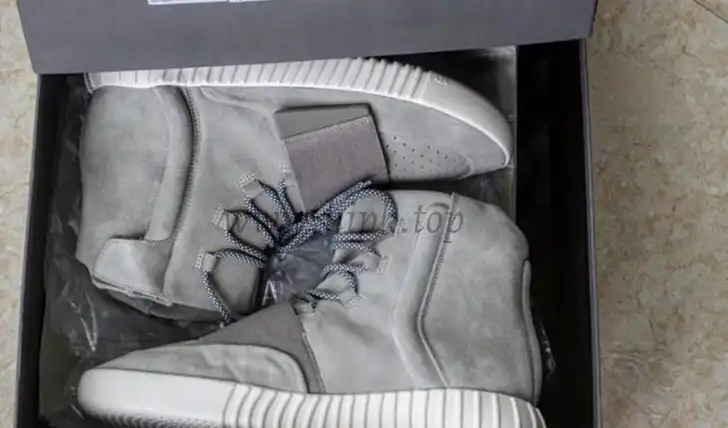 PK God Yeezy 750 OG Grey real suede and shape (real quality)