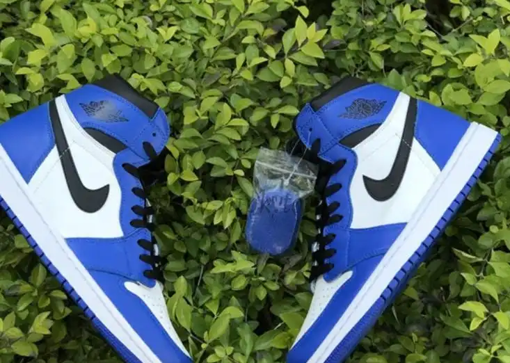 Nike Pairs Air Jordan 1 OG High “Game Royal”