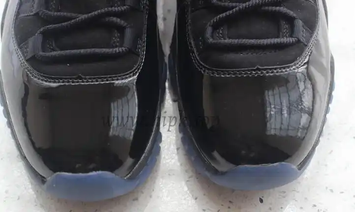 Nike Pairs Air Jordan 11 “Prom Night”