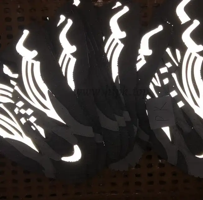 PK God YEEZY BOOST WAVE RUNNER 700 V2 STATIC FULL REFLECTIVE 3M Huayiyi retail version ready to ship