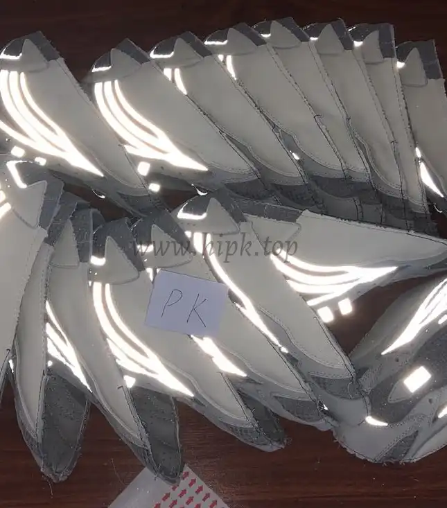 PK God YEEZY BOOST WAVE RUNNER 700 V2 STATIC FULL REFLECTIVE 3M Huayiyi retail version ready to ship