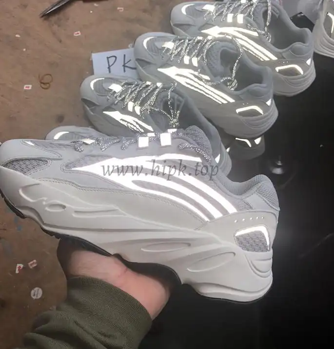 PK God YEEZY BOOST WAVE RUNNER 700 V2 STATIC FULL REFLECTIVE 3M Huayiyi retail version ready to ship