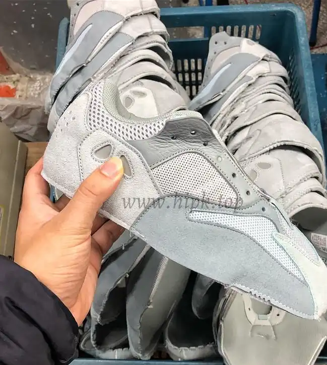 PK GOD Yeezy 700 Boost “Inertia”retail materials ready to ship