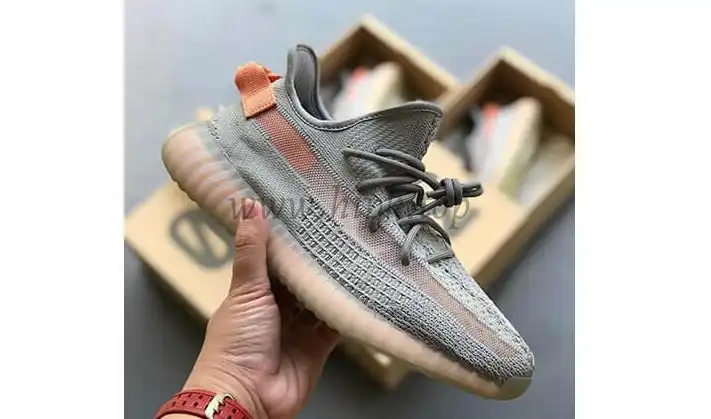 EXCLUSIVE GOD YEEZY 350 V2 TRUE FORM WITH REAL PREMEKNIT FROM HUAYIYI WHICH OFFER PRIMEKNIT TO ADIDAS DIRECTLY READY TO SHIP