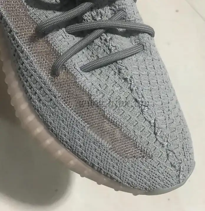 EXCLUSIVE GOD YEEZY 350 V2 TRUE FORM WITH REAL PREMEKNIT FROM HUAYIYI WHICH OFFER PRIMEKNIT TO ADIDAS DIRECTLY READY TO SHIP