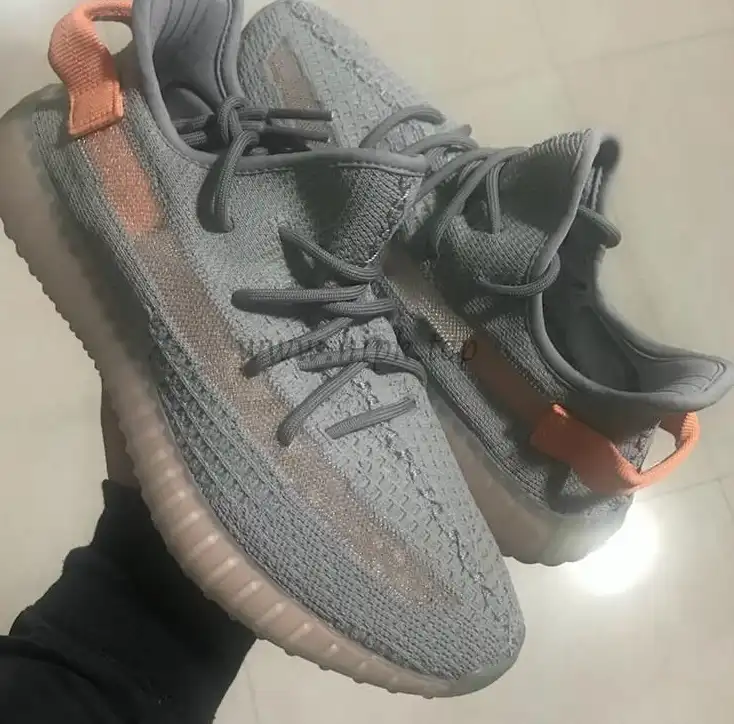 EXCLUSIVE GOD YEEZY 350 V2 TRUE FORM WITH REAL PREMEKNIT FROM HUAYIYI WHICH OFFER PRIMEKNIT TO ADIDAS DIRECTLY READY TO SHIP