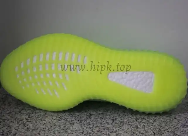 EXCLUSIVE GOD YEEZY 350 V2 GID GLOW WITH REAL PREMEKNIT FROM HUAYIYI WHICH OFFER PRIMEKNIT TO ADIDAS DIRECTLY READY TO SHIP