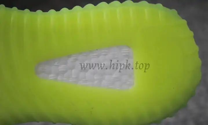 EXCLUSIVE GOD YEEZY 350 V2 GID GLOW WITH REAL PREMEKNIT FROM HUAYIYI WHICH OFFER PRIMEKNIT TO ADIDAS DIRECTLY READY TO SHIP