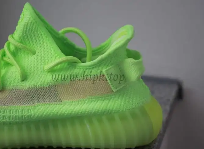 EXCLUSIVE GOD YEEZY 350 V2 GID GLOW WITH REAL PREMEKNIT FROM HUAYIYI WHICH OFFER PRIMEKNIT TO ADIDAS DIRECTLY READY TO SHIP