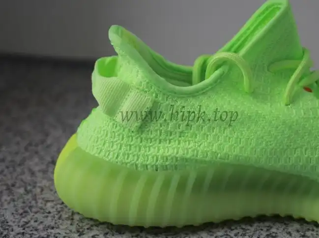 EXCLUSIVE GOD YEEZY 350 V2 GID GLOW WITH REAL PREMEKNIT FROM HUAYIYI WHICH OFFER PRIMEKNIT TO ADIDAS DIRECTLY READY TO SHIP