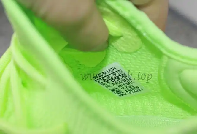 EXCLUSIVE GOD YEEZY 350 V2 GID GLOW WITH REAL PREMEKNIT FROM HUAYIYI WHICH OFFER PRIMEKNIT TO ADIDAS DIRECTLY READY TO SHIP