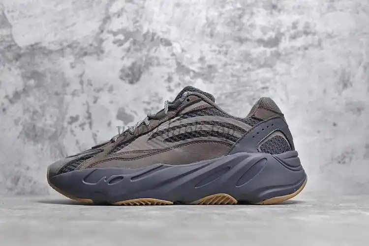 PK GOD Yeezy 700 Boost “Geode ”retail materials ready to ship