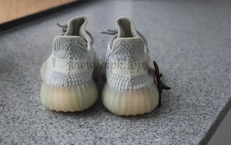 EXCLUSIVE PK GOD YEEZY 350 V2 Lundmark WITH REAL PREMEKNIT FROM HUAYIYI WHICH OFFER PRIMEKNIT TO ADIDAS DIRECTLY READY TO SHIP