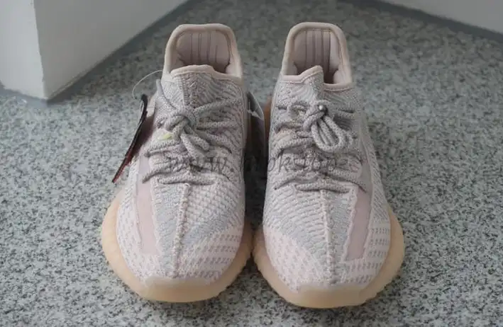 EXCLUSIVE PK GOD YEEZY 350 V2 SYNTH NON REFLECTIVE WITH REAL PREMEKNIT FROM HUAYIYI WHICH OFFER PRIMEKNIT TO ADIDAS DIRECTLY READY TO SHIP