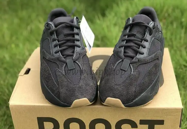 PK GOD YEEZY 700 “Utility Black”FV 5304 RETAIL MATERIALS READY TO SHIP