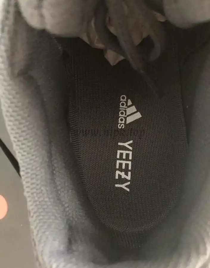 PK GOD YEEZY 700 “Utility Black”FV 5304 RETAIL MATERIALS READY TO SHIP