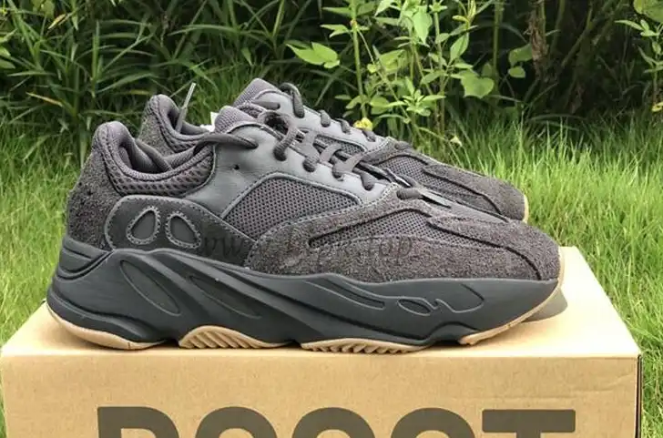 PK GOD YEEZY 700 “Utility Black”FV 5304 RETAIL MATERIALS READY TO SHIP