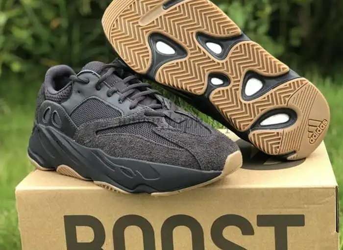 PK GOD YEEZY 700 “Utility Black”FV 5304 RETAIL MATERIALS READY TO SHIP