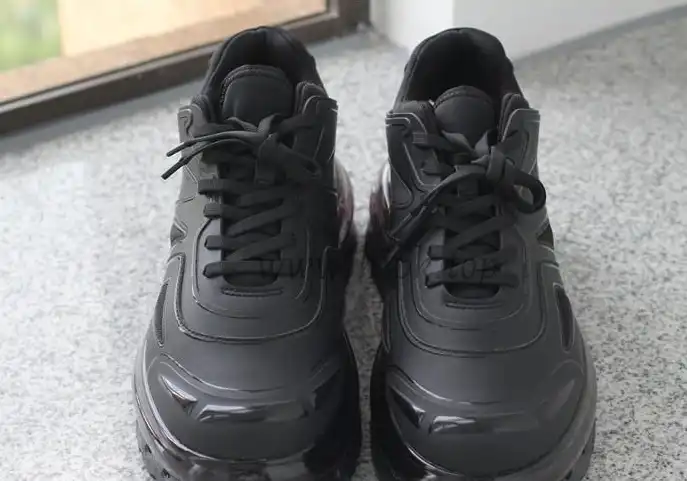 PK God Balen Triple S Designer David Tourniaire launches brand “Shoes 53045”all black retail materials ready to ship