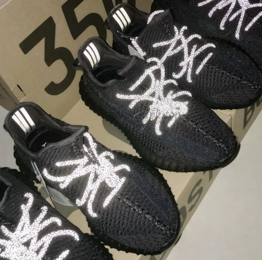 Exclusive GOD YEEZY 350 V2 Black WITH REAL PREMEKNIT FROM HUAYIYI WHICH OFFER PRIMEKNIT TO ADIDAS DIRECTLY READY TO SHIP