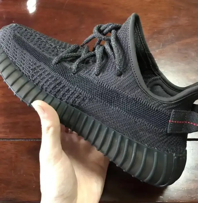 Exclusive GOD YEEZY 350 V2 Black WITH REAL PREMEKNIT FROM HUAYIYI WHICH OFFER PRIMEKNIT TO ADIDAS DIRECTLY READY TO SHIP