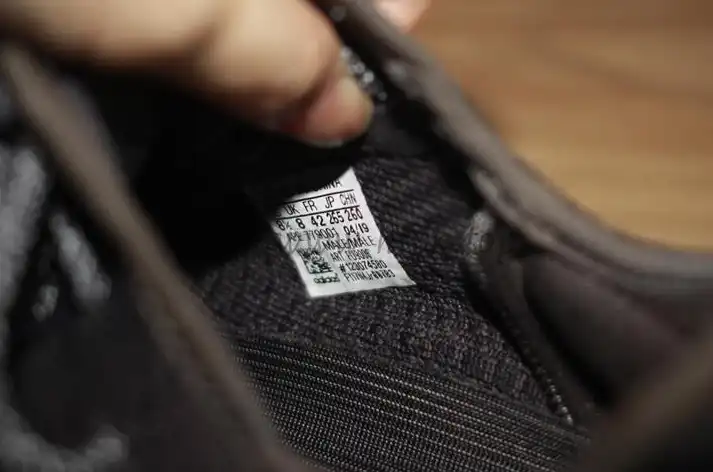 Exclusive GOD YEEZY 350 V2 Black WITH REAL PREMEKNIT FROM HUAYIYI WHICH OFFER PRIMEKNIT TO ADIDAS DIRECTLY READY TO SHIP